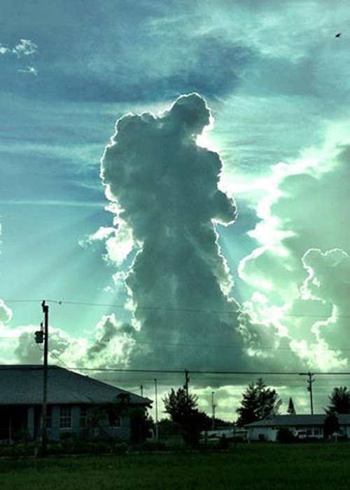 The Top 33 Jesus Clouds From Around The World