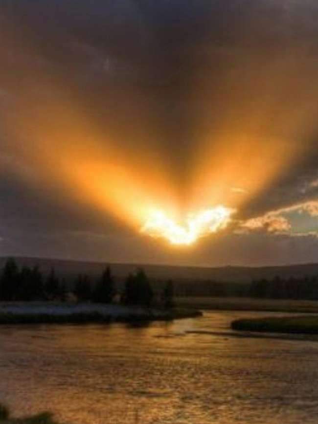 Top 23 Angel Clouds From Around The World