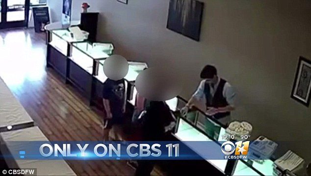 Syrian Refugee Works In Jewelry Store, Refuses To Buy Necklace From Struggling Mother