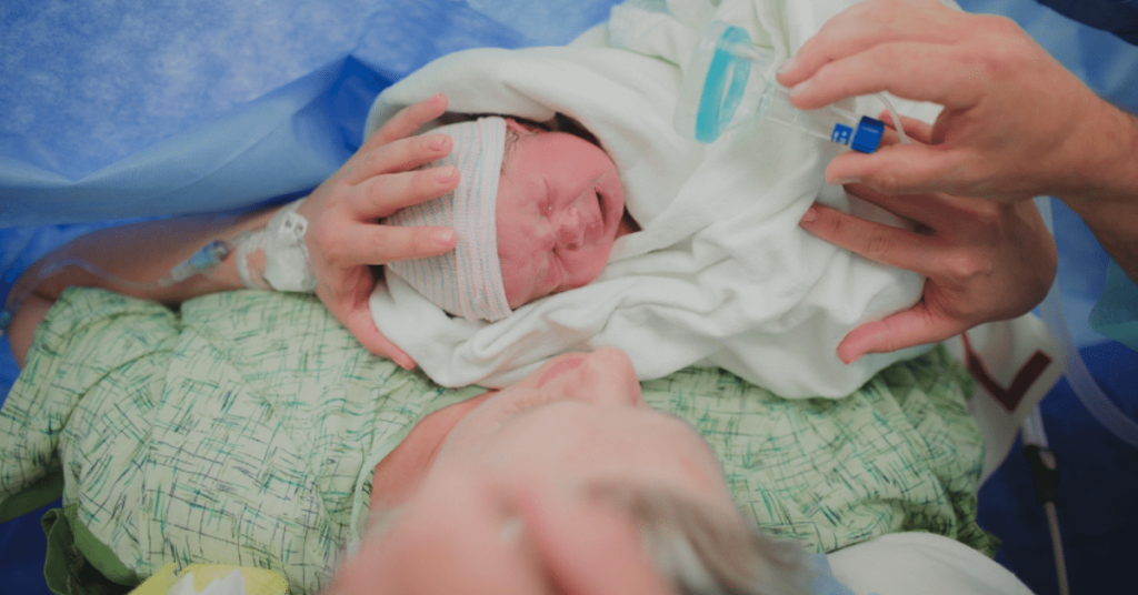 Birth Photographer Captures Amazing Moment ‘Miracle Baby’ Is Born