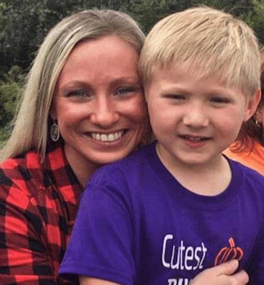 Chick-Fil-A Mails Lost Purse Back To Mom, But What’s Inside The Package Stuns Her!