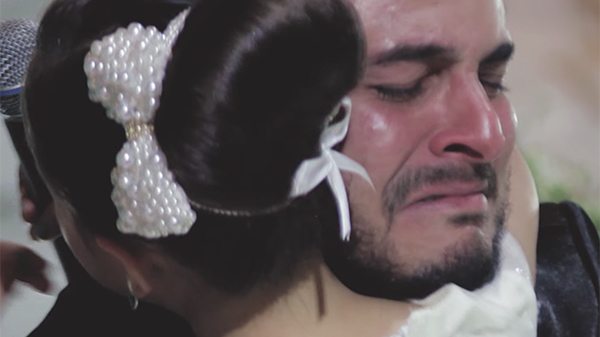 Groom admits he loves someone else — points at bride’s daughter and lists all the things he would do for her as her dad