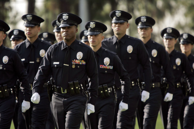 Police Officers Thought These Kids Were Just Playing — But Suddenly They Realized It Was A Secret Sign