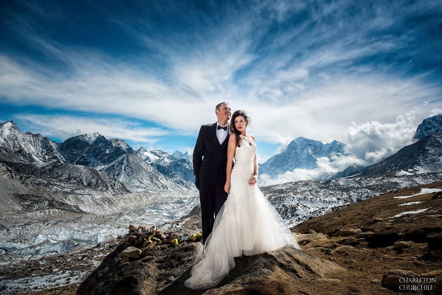 Couple Spends 3 Weeks Climbing Mt. Everest & Get Married At The Very Top