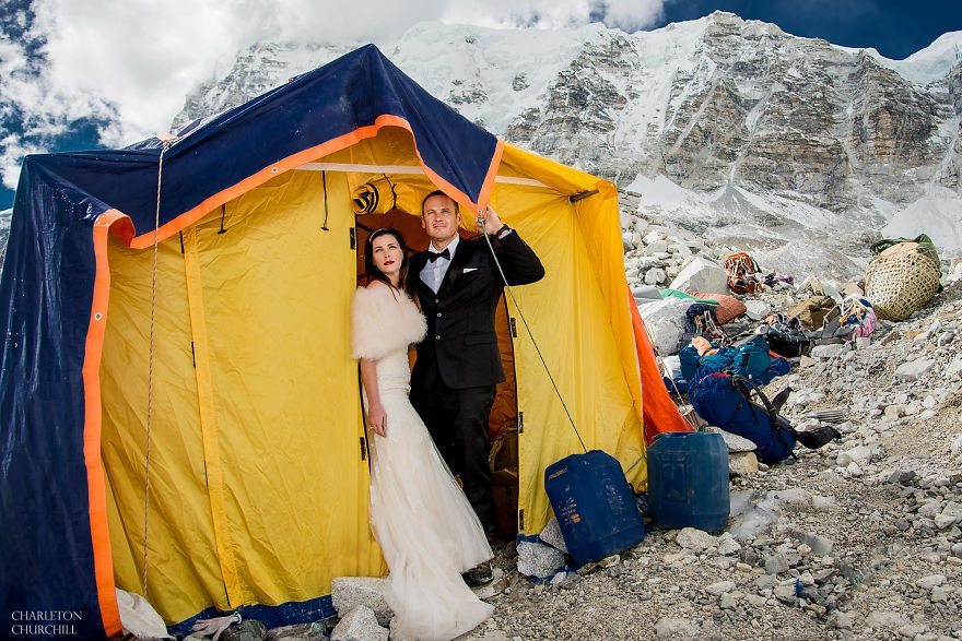 Couple Spends 3 Weeks Climbing Mt. Everest & Get Married At The Very Top