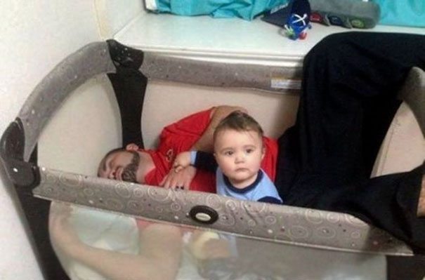 6 Photos That Show What Happens When Dads Are Left Alone With The Kids