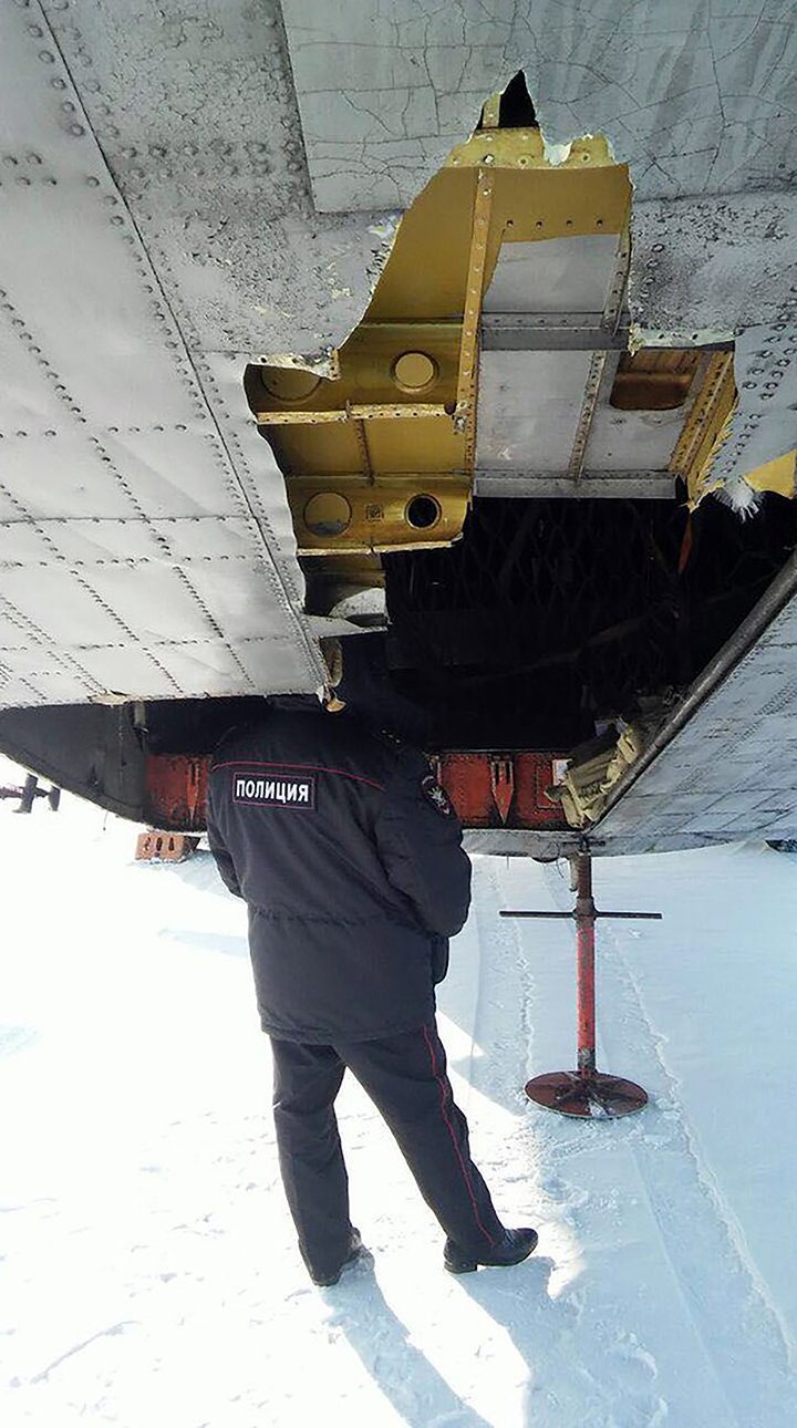Airport Staff Rushes To Runway As 3 Tons Of Gold & Silver Bars Fall From The Sky