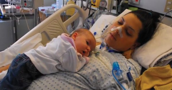 Young Mom Gives Birth To Beautiful Newborn, Minutes Later She Says Something To Doctors That Causes Everyone To Panic