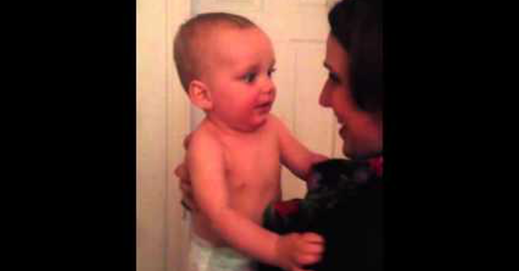 Baby boy meets his mom’s twin for the first time
