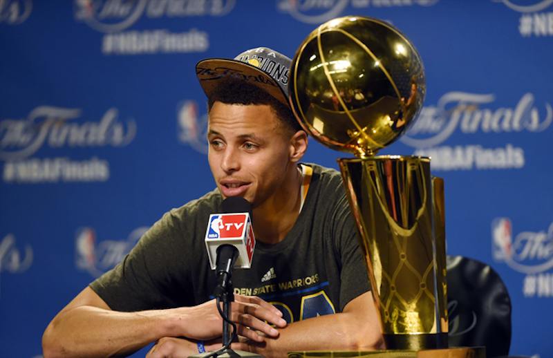 Steph Curry Prays With Opponent’s 9-Year-Old Nephew Whose Father Was Killed