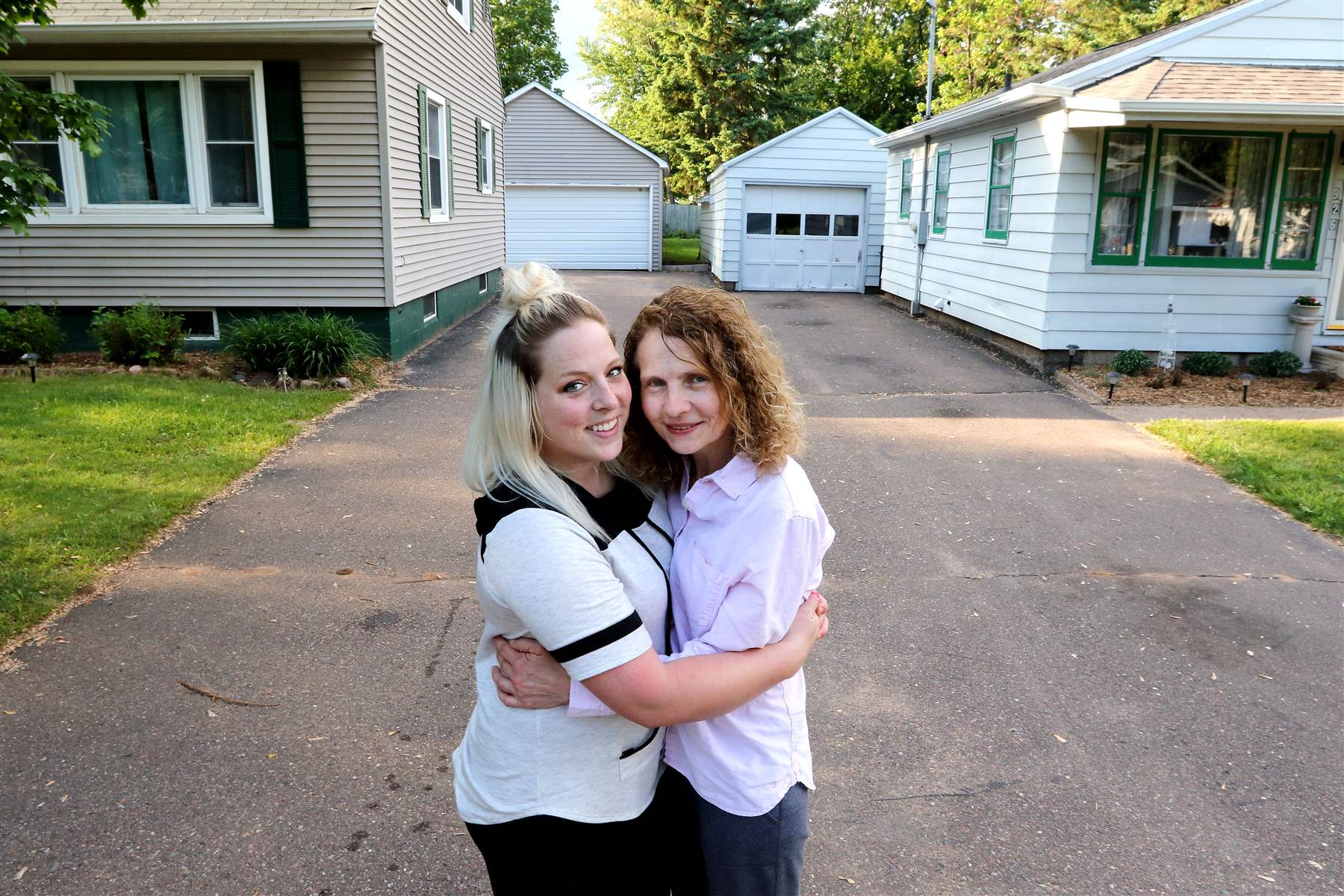 New Next-Door Neighbors Discover They Are Long Lost Sisters