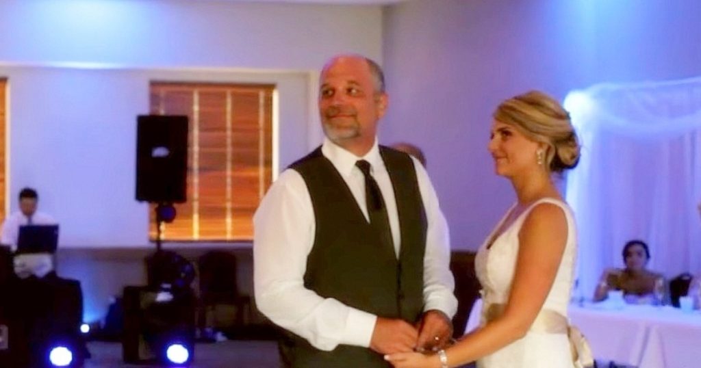 When Father of the Bride Stops Dancing And Turns Around, He Bursts Into Tears