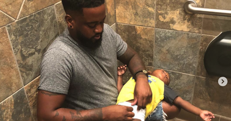 Dad’s Instagram Went Viral For Showing The Struggles Of Not Having Changing Tables In Men’s Restrooms