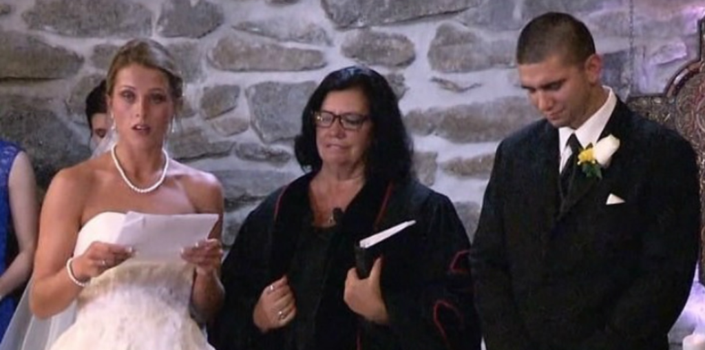 Bride Sees Groom’s Ex At Her Wedding, Stops Everything And Tells Her To Stand Up