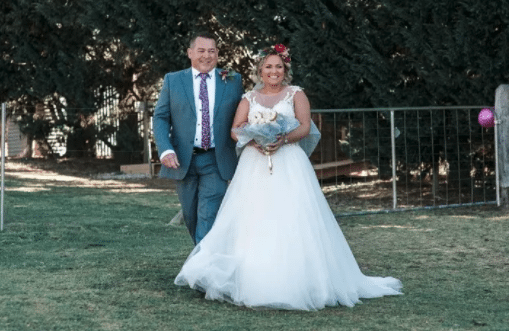 Bride Foregoes Flowers & Carries Bouquet Of Donuts Down The Aisle Instead